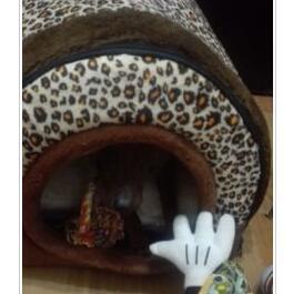 Tunnel pet house